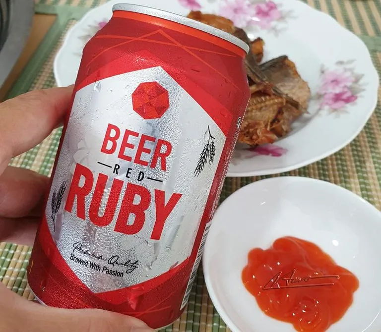 Bia Ruby có vỏ ngoài bắt mắt