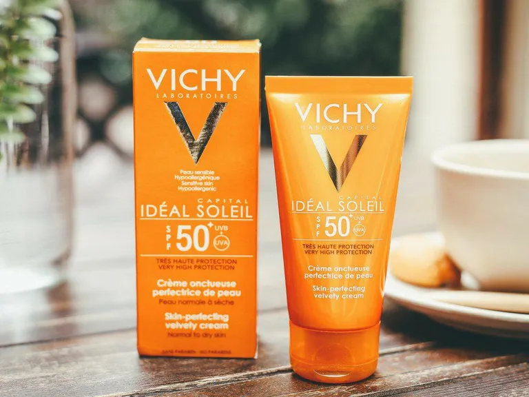 VICHY IDEAL SOLEIL SPF50+