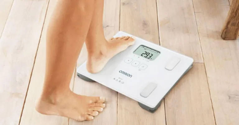 Mua cân sức khỏe loại nào tốt? Nên mua cân sức khỏe Omron, Camry , Beurer