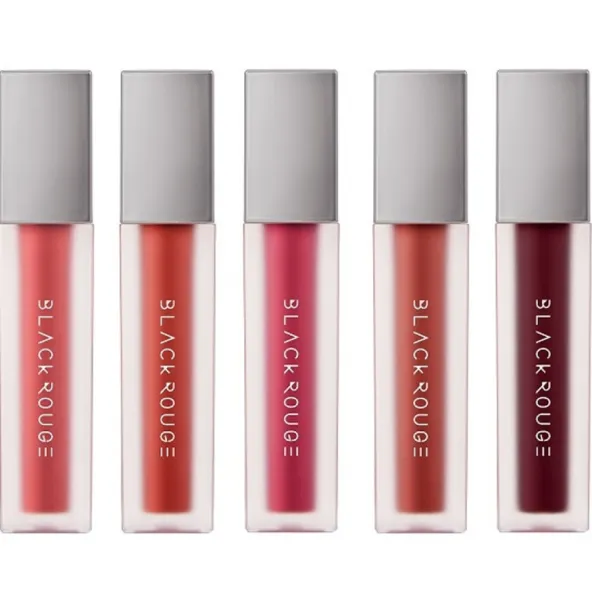 Thân son nhám lì vuông vức, cọ hình lá dễ viền môi