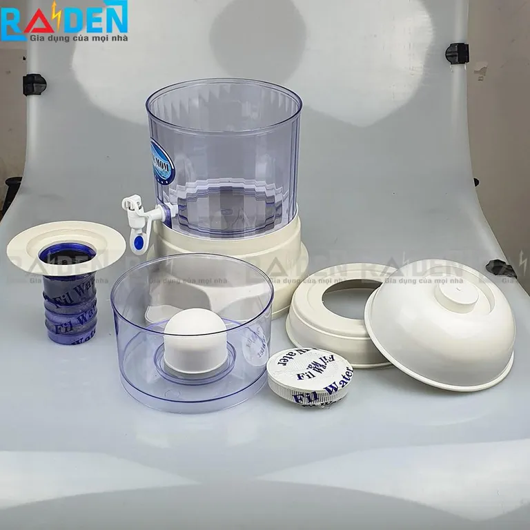 Các bộ phận của bình lọc nước Hưng Long có thể dễ dàng tháo rời để vệ sinh