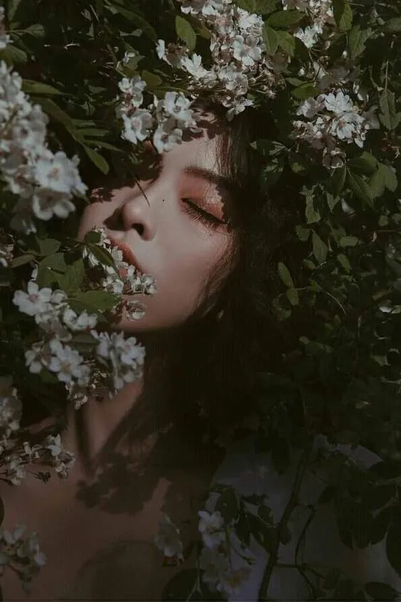 Hình ảnh khóc dưới mưa