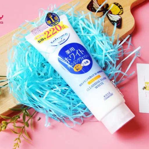 Cách dùng sữa rửa mặt Kose Softymo Collagen tạo bọt massage nhẹ nhàng