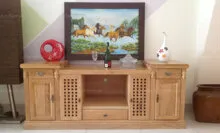 Kệ tivi gỗ tự nhiên sang trọng, bền đẹp