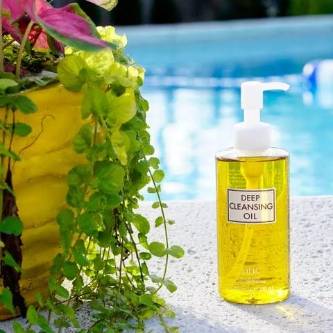 Thành phần chính là dầu Olive hữu cơ tinh khiết