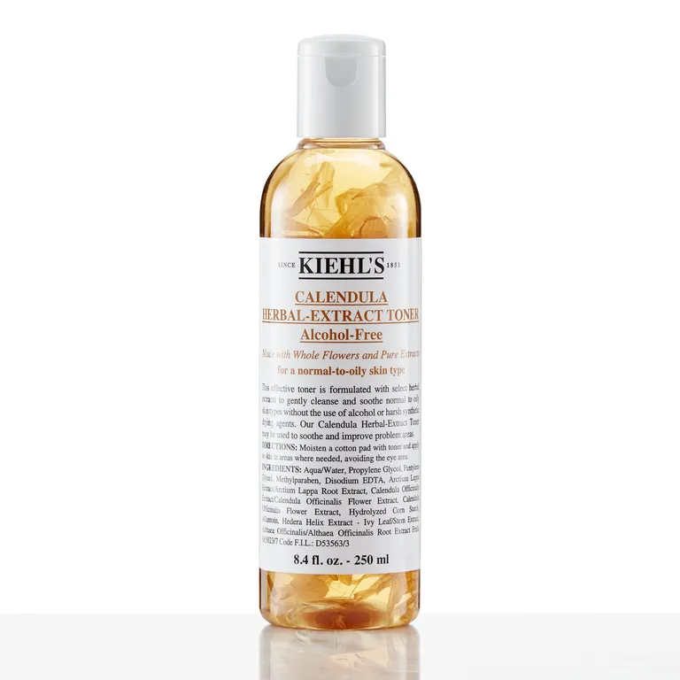 Kiehl's Calendula với cánh hoa thật