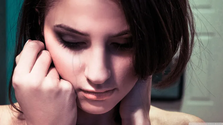 Hình ảnh nước mắt rơi