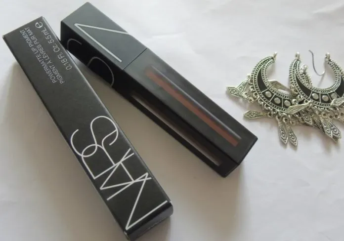Cọ son Nars Powermatte nhỏ và dễ viền môi