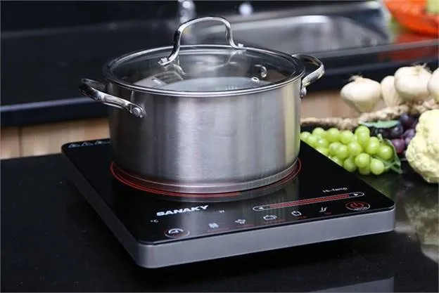 Chế độ hầm hấp tiện lợi trên bếp từ