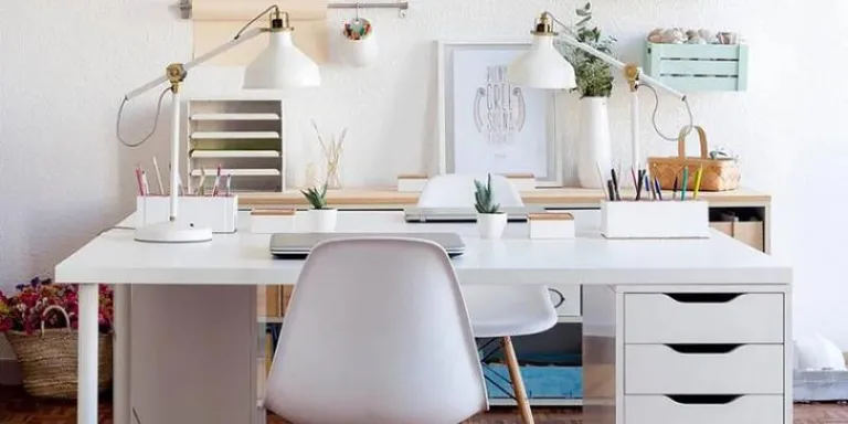 Bàn học sinh viên IKEA MICKE