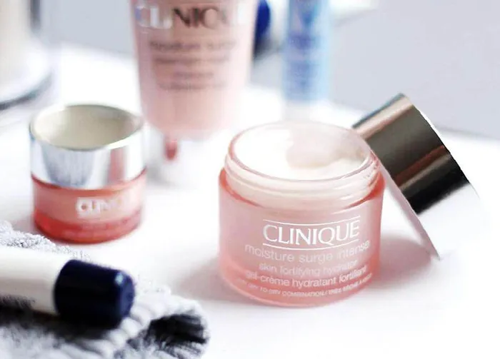 Review Clinique Moisture Surge 100H: Kem dưỡng ẩm gel cấp nước