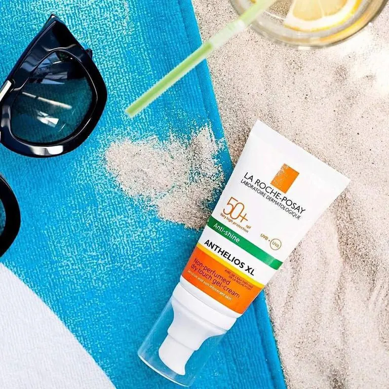 Kem Chống Nắng La Roche-Posay Kiểm Soát Dầu SPF50+