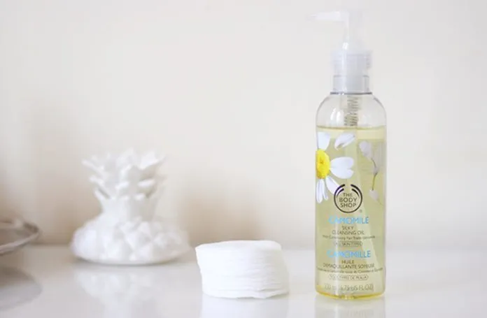 Bảng thành phần Camomile Silky Cleansing Oil Soybean Oil Sweet Almond Oil Sesame Oil Tocopherol Anthemis Nobilis