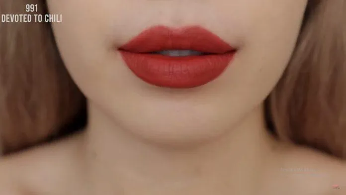 Son MAC màu đỏ nâu