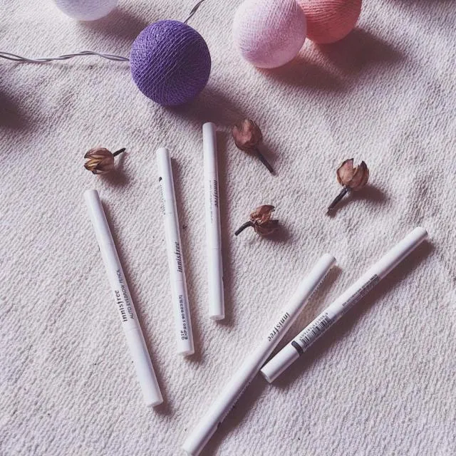 Công dụng chì kẻ mày Innisfree tạo dáng lông mày sắc nét tự nhiên màu bám lâu kết cấu mềm không gây kích ứng da