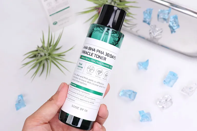 Công dụng toner Some By Mi AHA BHA PHA trị mụn trứng cá mụn đầu đen se khít lỗ chân lông làm sáng da thâm mụn