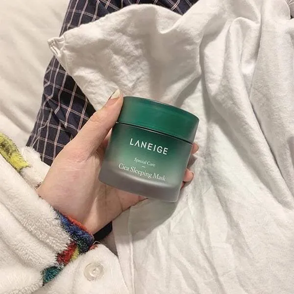 Kết cấu kem đặc, mịn của Laneige Cica Sleeping Mask