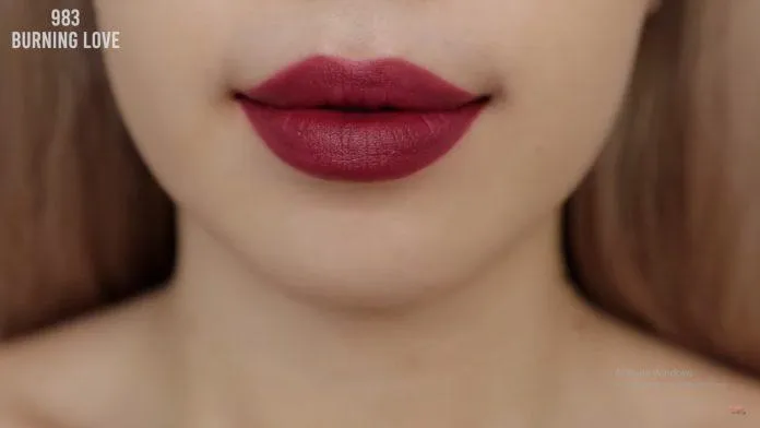 Son MAC màu đỏ mận