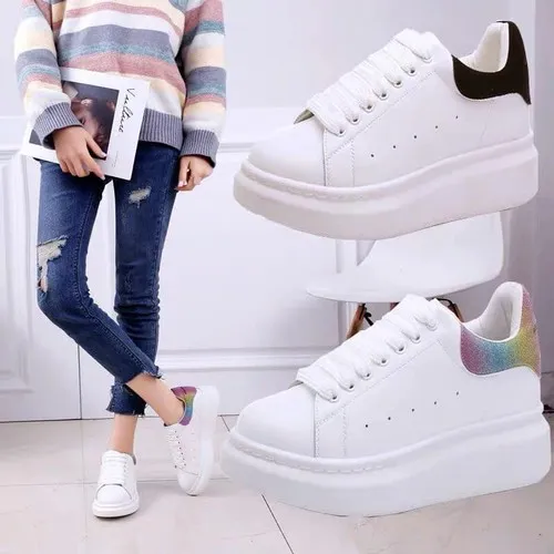Giày sneaker nữ