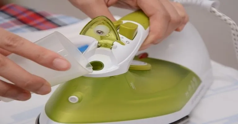 Cách sử dụng bàn ủi hơi nước đúng, tiết kiệm điện hiệu quả