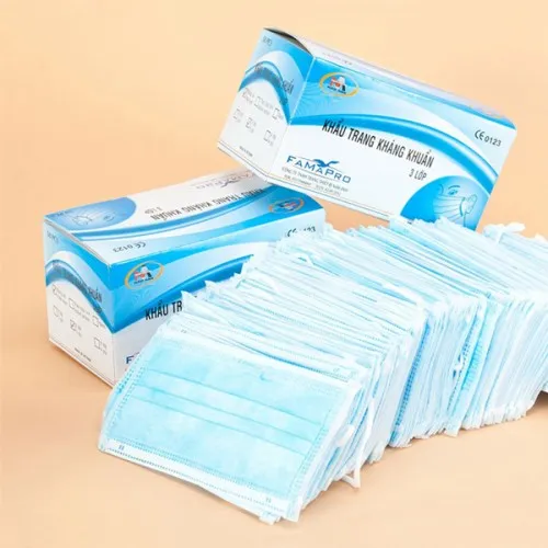 Khẩu trang Famapro với thiết kế ôm khít, thoải mái