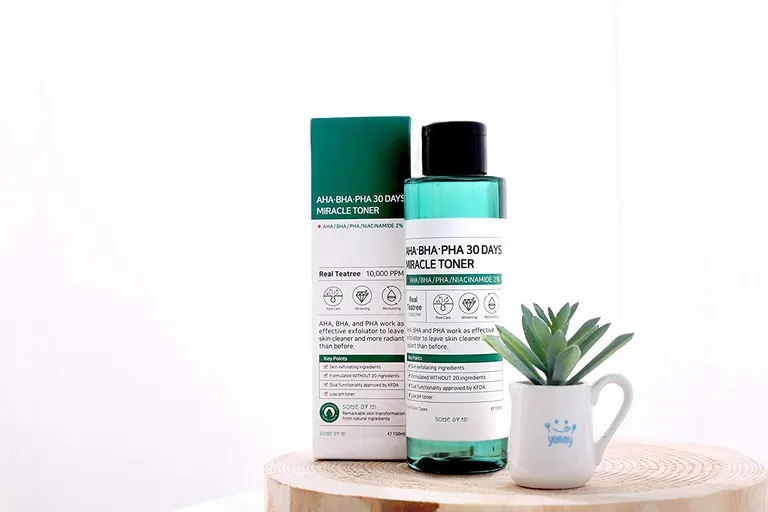 Review Some By Mi AHA BHA PHA Toner: Thành phần, công dụng và cách dùng