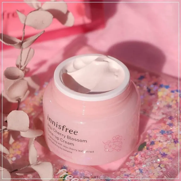 Thiết kế bao bì Innisfree Cherry Blossom