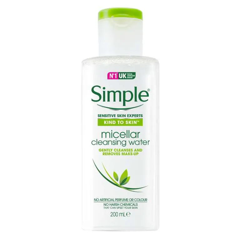 Nước tẩy trang Simple lành tính cho mọi loại da