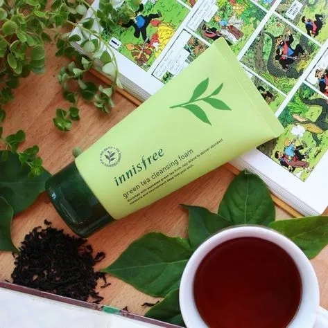 Lớp bọt dày mịn giúp làm sạch sâu