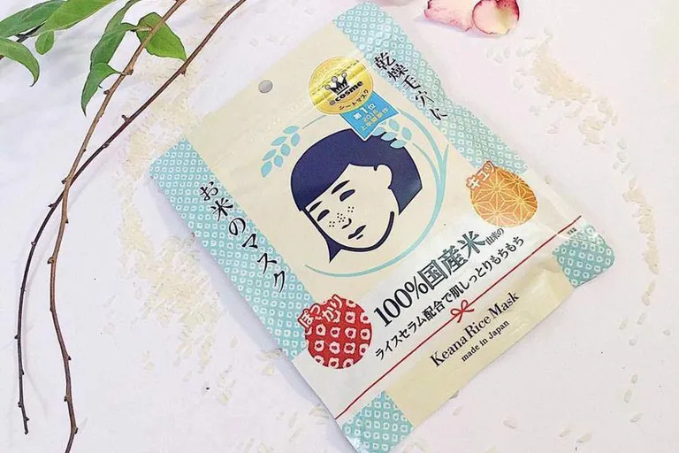 Thiết kế dạng túi zip tiện lợi và tiết kiệm