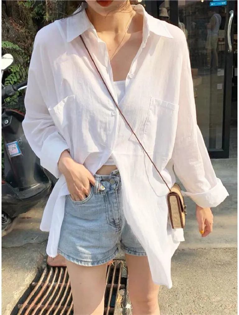 Áo sơ mi dáng rộng với quần short