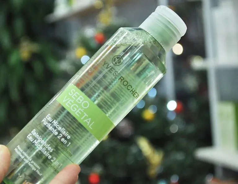 Nước tẩy trang cho da hỗn hợp thiên dầu Yves Rocher Purifying Micellar Water